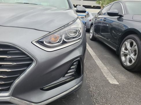 Used 2018 Hyundai Sonata Limited w/ Limited Ultimate Package 03 FWD image 6