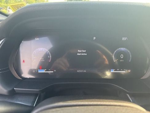 Used 2023 Jeep Grand Cherokee Altitude AWD/4WD image 18