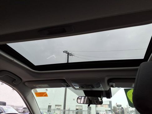 Used 2019 Toyota RAV4 XLE image 10