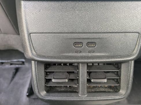 Used 2025 Chevrolet Equinox LT FWD image 15