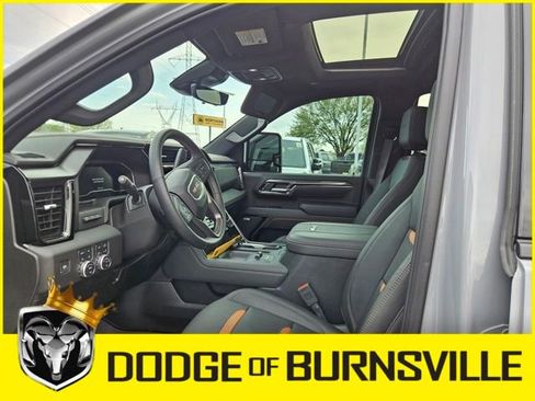 Used 2025 GMC Sierra 3500 AT4 w/ AT4 Premium Plus Package AWD/4WD image 12