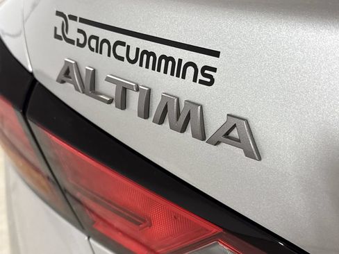 Used 2023 Nissan Altima 2.5 SV FWD image 25