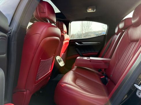 Used 2019 Maserati Ghibli S Q4 image 18