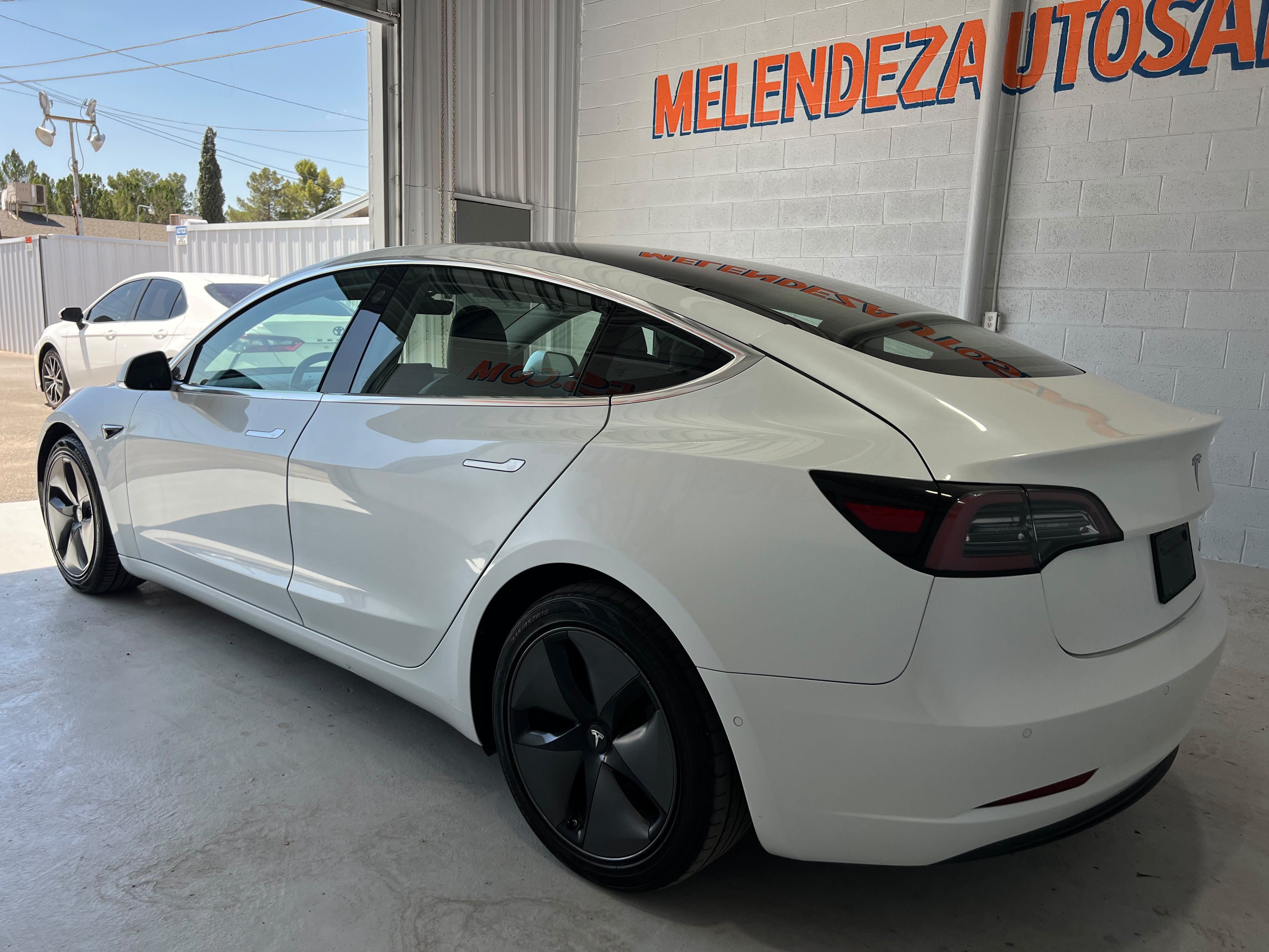 Used 2018 Tesla Model 3 Long Range AWD/4WD image 3