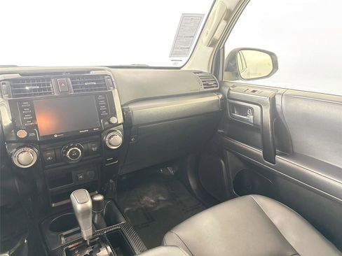 Certified 2024 Toyota 4Runner TRD Off-Road Premium AWD/4WD image 31