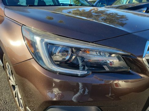 Used 2019 Subaru Outback 2.5i Touring image 2