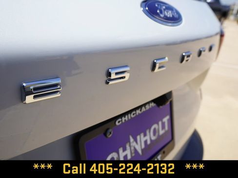 Used 2025 Ford Escape ST-Line AWD/4WD image 6