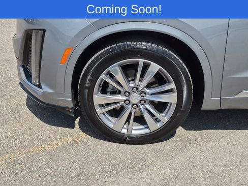 Used 2024 Cadillac XT6 Premium Luxury AWD/4WD image 13