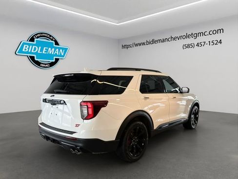 Used 2021 Ford Explorer ST w/ ST Street Pack image 8