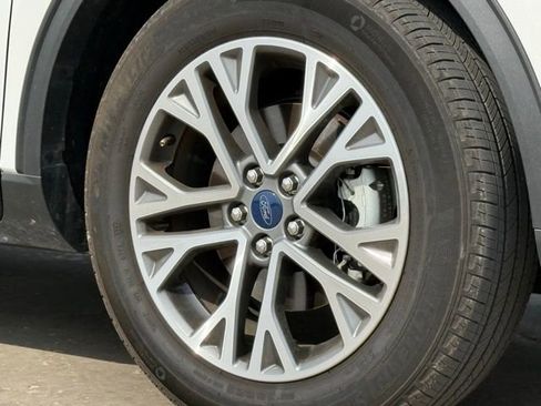 Used 2022 Ford Escape SEL w/ Technology Package image 9