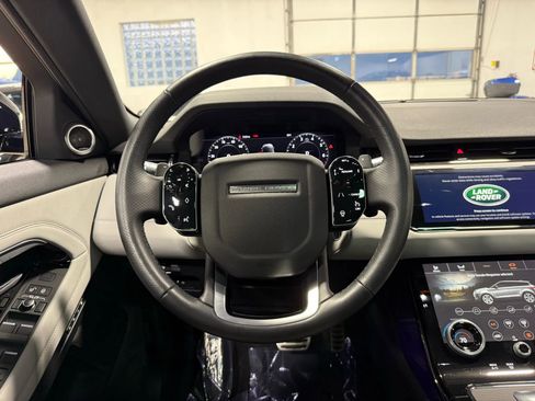 Used 2020 Land Rover Range Rover Evoque R-Dynamic SE image 14