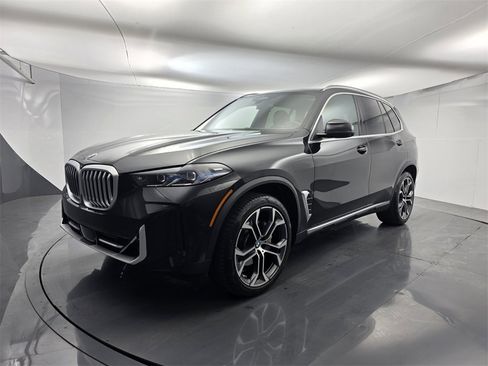 Used 2025 BMW X5 sDrive40i w/ Premium Package image 7