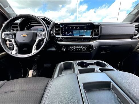 Used 2023 Chevrolet Silverado 1500 LT AWD/4WD image 21