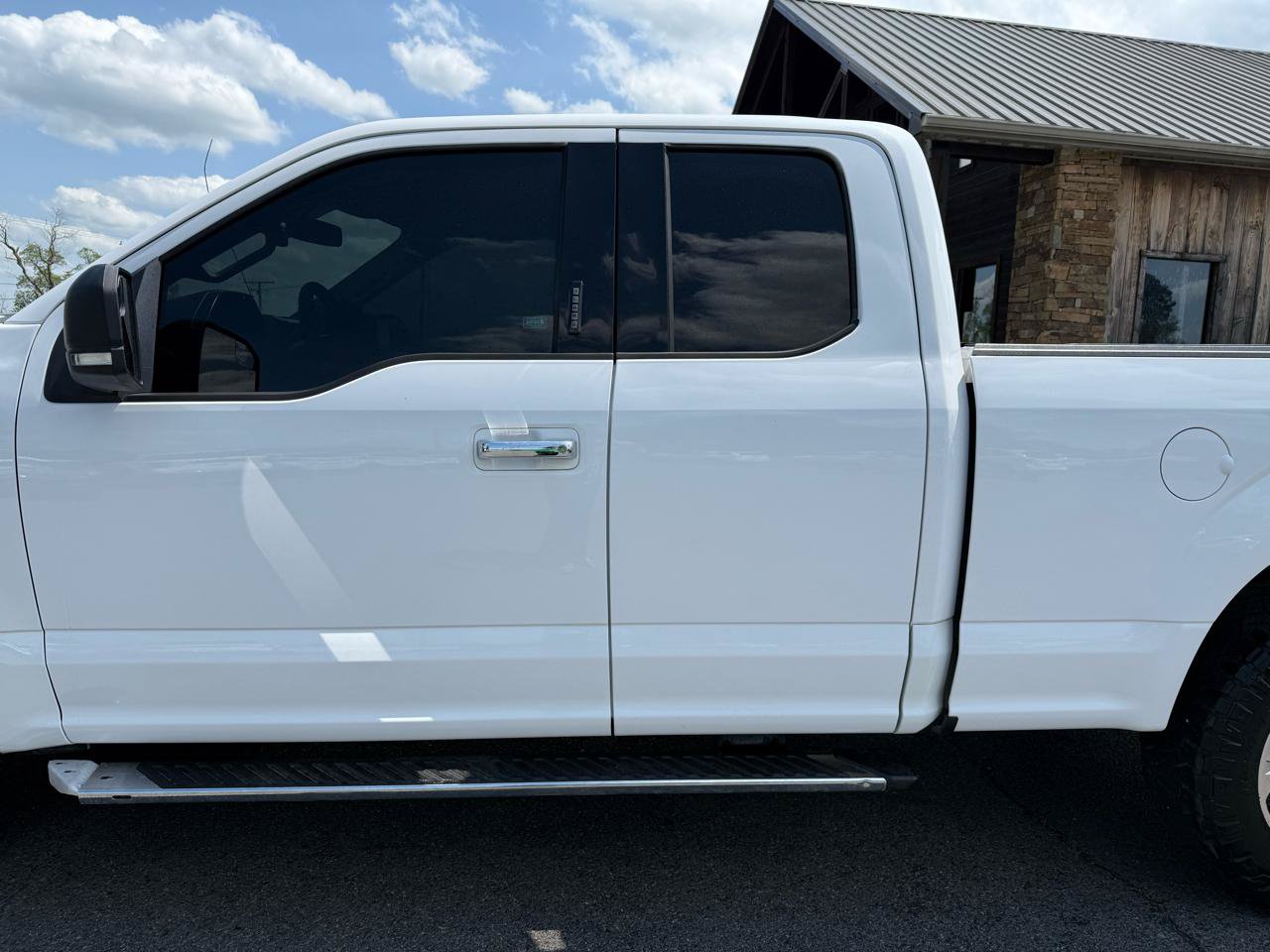 Used 2018 Ford F150 XLT w/ Equipment Group 302A Luxury AWD/4WD image 35