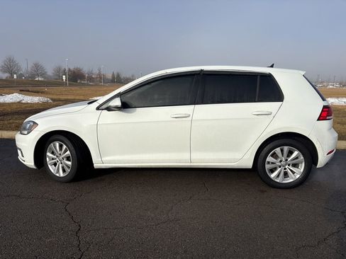 Used 2018 Volkswagen Golf SE image 10