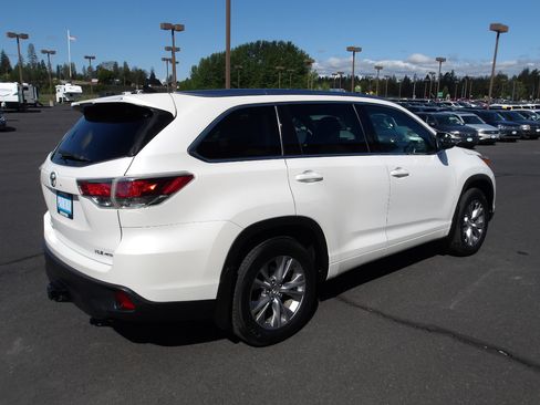 Used 2015 Toyota Highlander XLE image 5