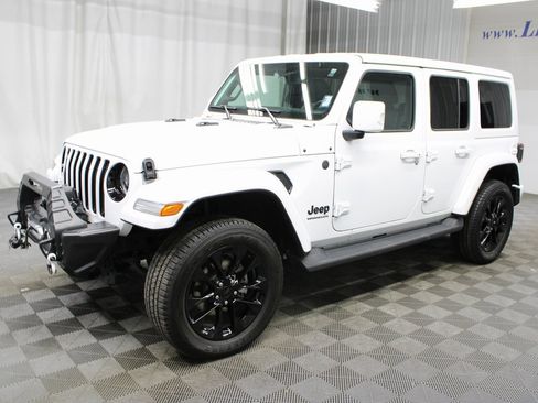Used 2023 Jeep Wrangler Unlimited Sahara image 6