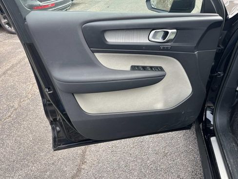 Used 2023 Volvo XC40 B4 Plus w/ Driver Assist Package image 20