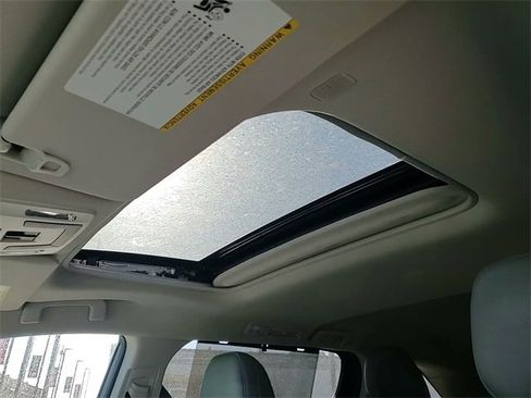 Used 2024 Toyota Sienna XLE image 20