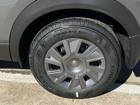 New 2026 Nissan Kicks S FWD image 8