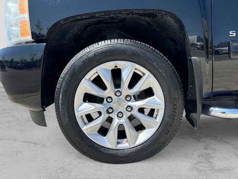 Used 2013 Chevrolet Silverado 1500 LTZ w/ LTZ Plus Package AWD/4WD image 13