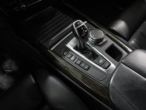 Used 2015 BMW X5 xDrive35d image 15