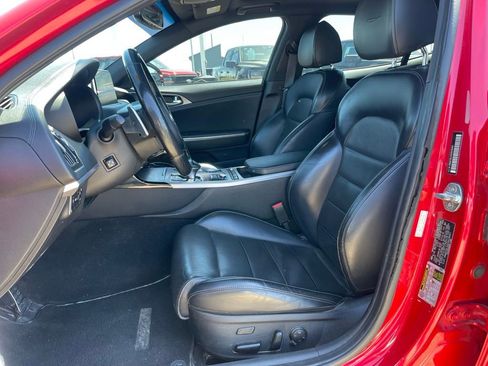 Used 2018 Kia Stinger GT2 AWD/4WD image 7