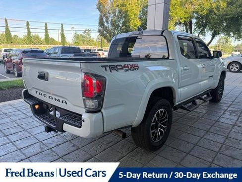 Used 2022 Toyota Tacoma TRD Sport w/ Technology Package AWD/4WD image 2