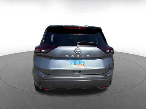 Used 2025 Nissan Rogue SV FWD image 12