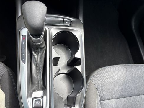 Used 2025 Chevrolet Trax LS image 20