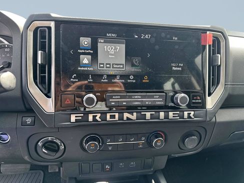 Used 2025 Nissan Frontier SV AWD/4WD image 19