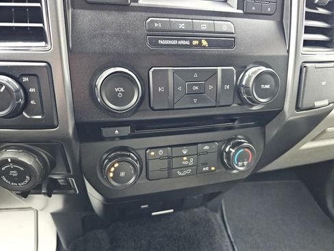 Used 2018 Ford F150 XLT w/ Trailer Tow Package image 25