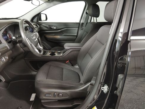 Used 2023 GMC Acadia SLE w/ Driver Convenience Package image 5