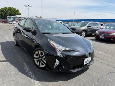 Used 2016 Toyota Prius Three FWD image 3