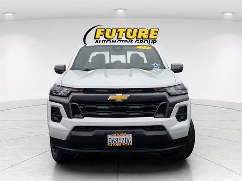 Used 2024 Chevrolet Colorado LT w/ LT Convenience Package image 2