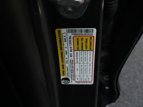 Used 2020 Ford Explorer XLT w/ Equipment Group 202A AWD/4WD image 34