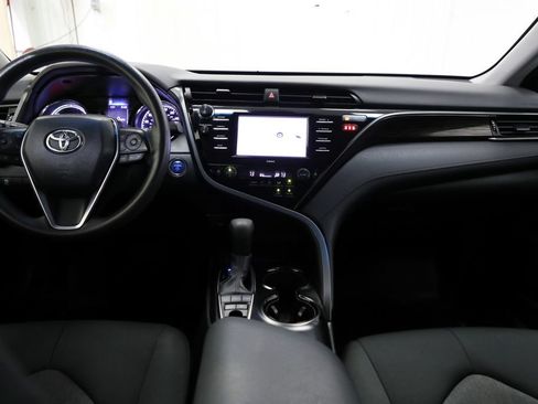 Used 2020 Toyota Camry LE FWD image 2