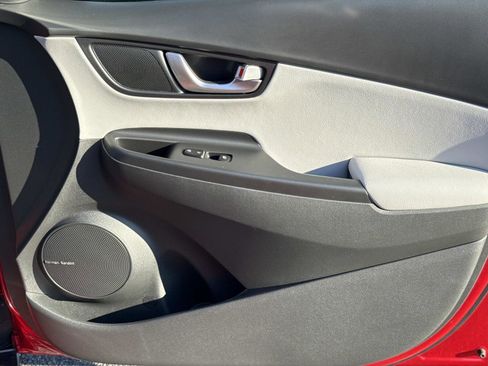 Certified 2022 Hyundai Kona Limited image 18