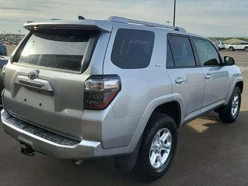 Used 2018 Toyota 4Runner SR5 w/ Wilderness Package AWD/4WD image 2