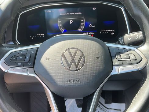 Used 2023 Volkswagen Jetta SE image 13