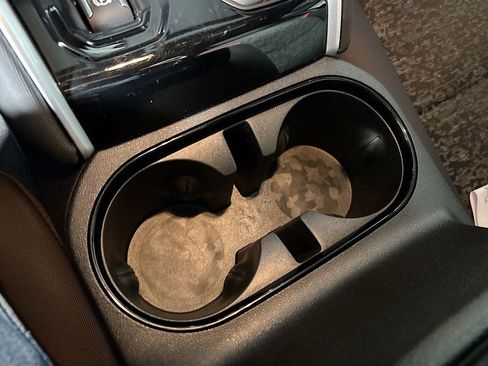 Used 2024 Chevrolet Colorado Z71 w/ Z71 Convenience Package 2 image 15