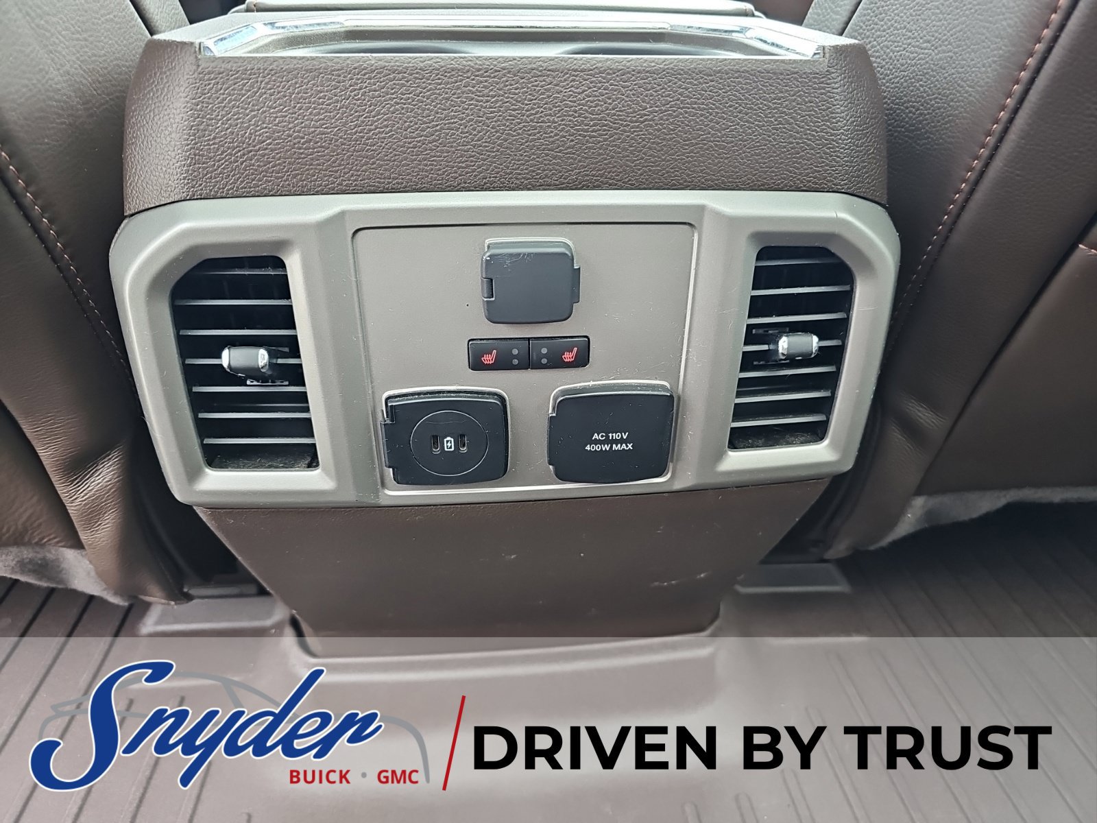 Used 2022 Ford F350 King Ranch w/ King Ranch Ultimate Package AWD/4WD image 29