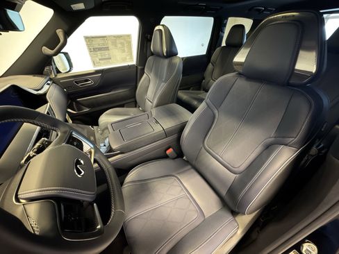 New 2026 INFINITI QX80 4WD image 11