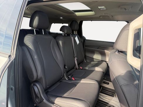 New 2026 Kia Carnival SX Prestige image 18