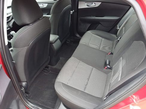 Used 2024 Kia Forte LXS w/ LXS Technology Package FWD image 11