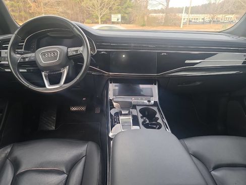 Used 2019 Audi Q8 Premium image 26