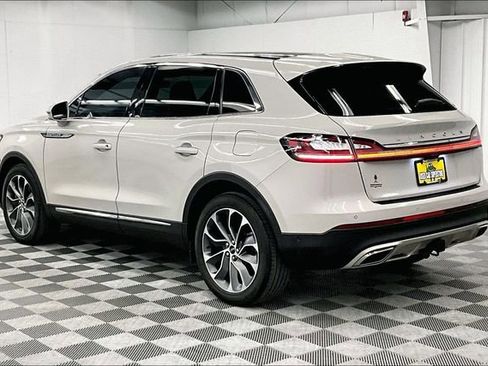 Used 2022 Lincoln Nautilus Reserve w/ Equipment Group 201A AWD/4WD image 3