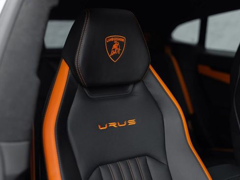 Used 2024 Lamborghini Urus S AWD/4WD image 45