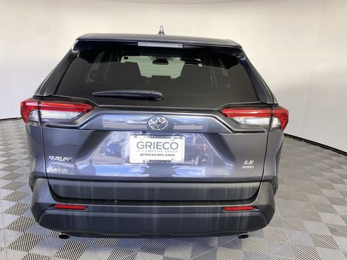Used 2024 Toyota RAV4 LE AWD/4WD image 7