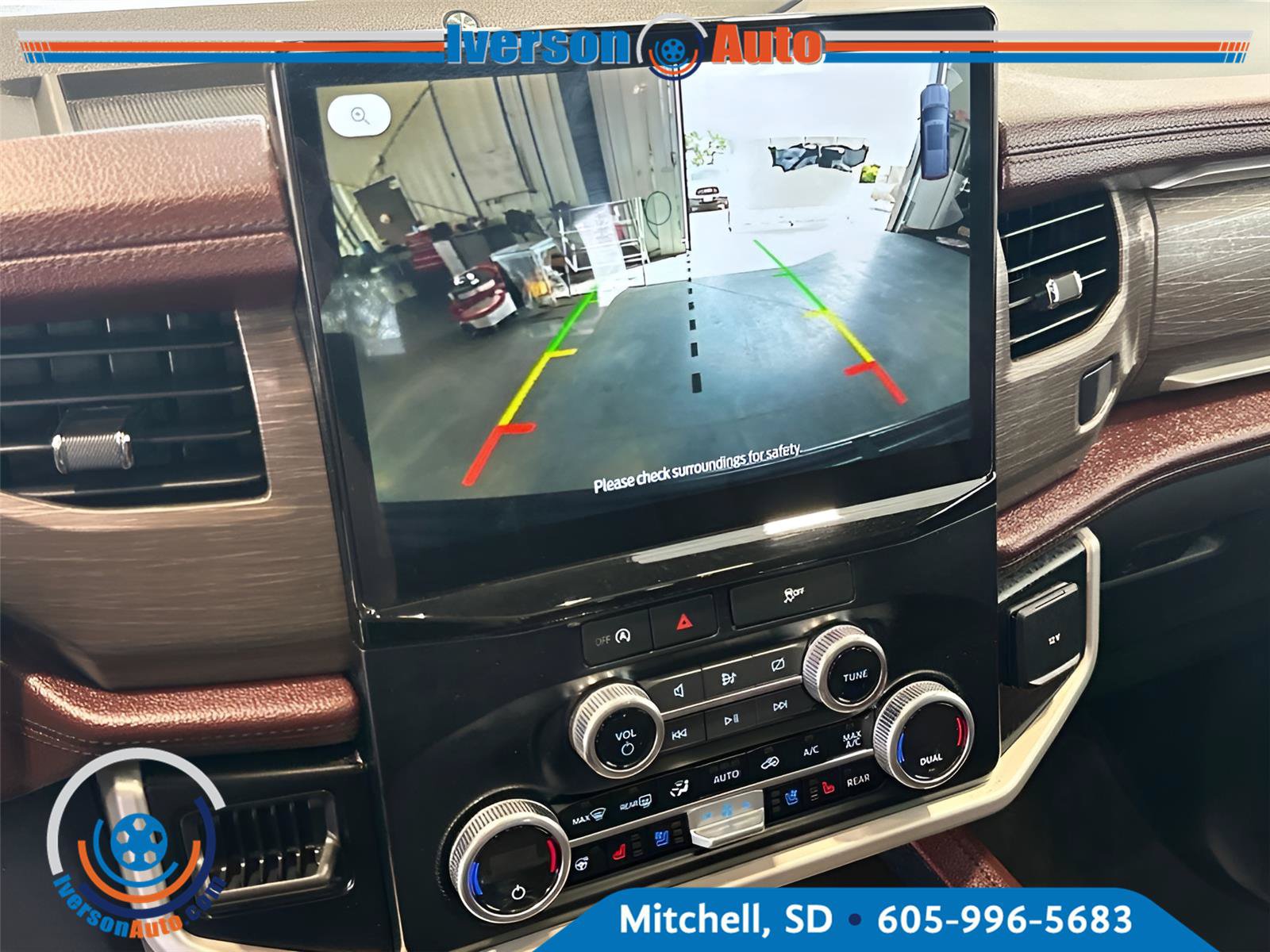 Used 2024 Ford Expedition Max Limited AWD/4WD image 30